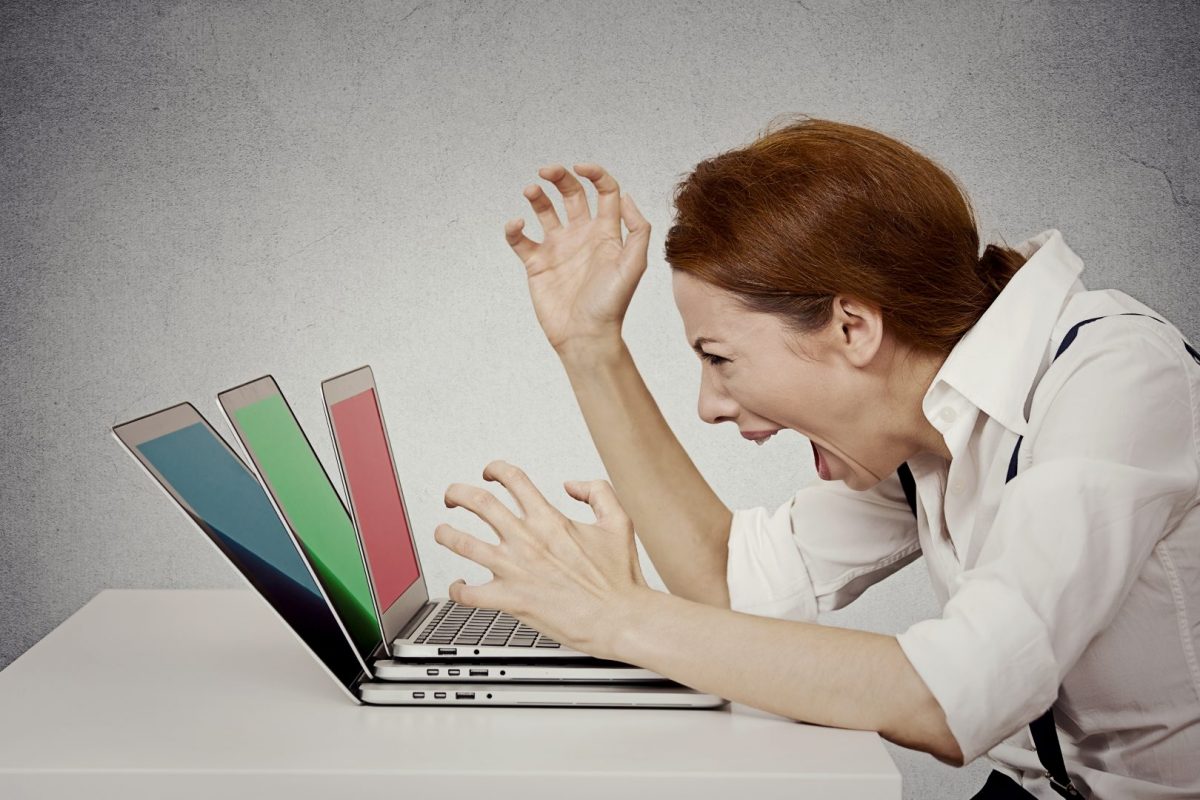 Lady mad that her computer hangs or computer freezes
