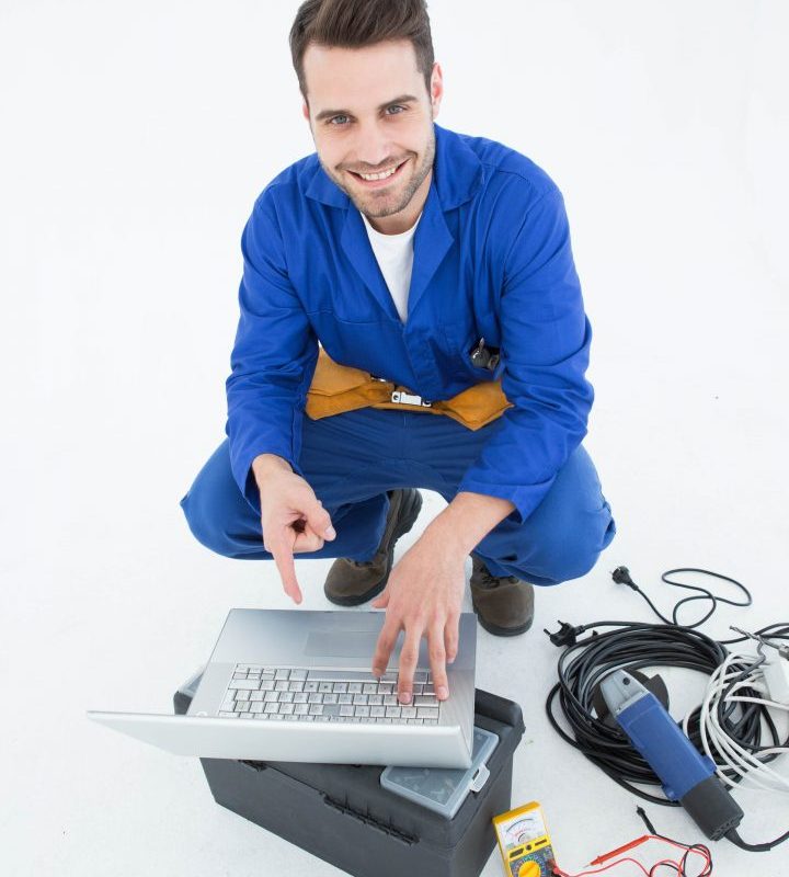 onsite computer repair technician prepping