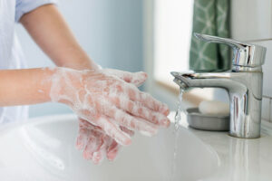 Wash your hands often - Tips for staying healthy during the holidays