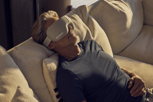 Therabody Smart Goggle Review: Best Way to Relax Your Eye and Mind